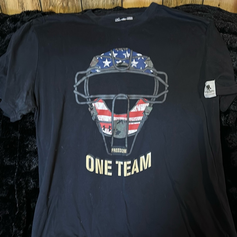 Under Armour t shirt